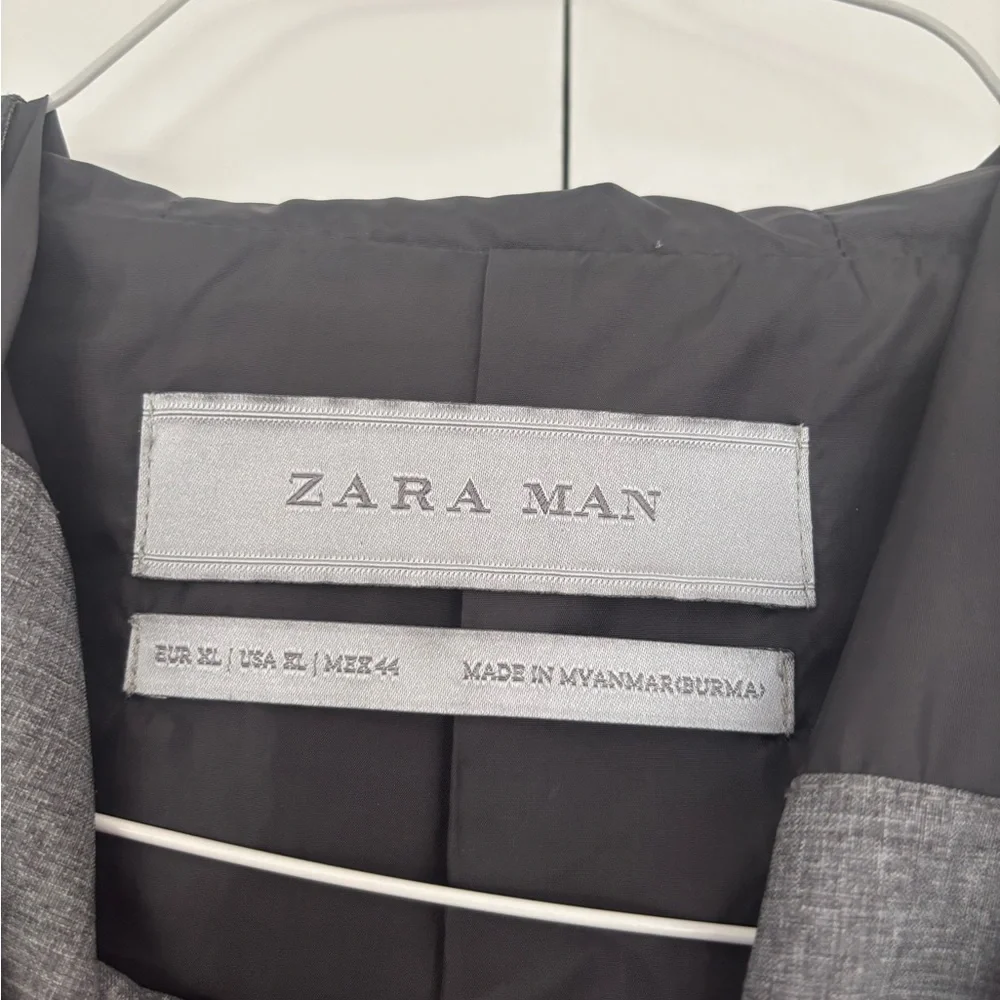 Zara Gray Sporty Windbreaker with Hood and Elasticized Cuffs Size XL